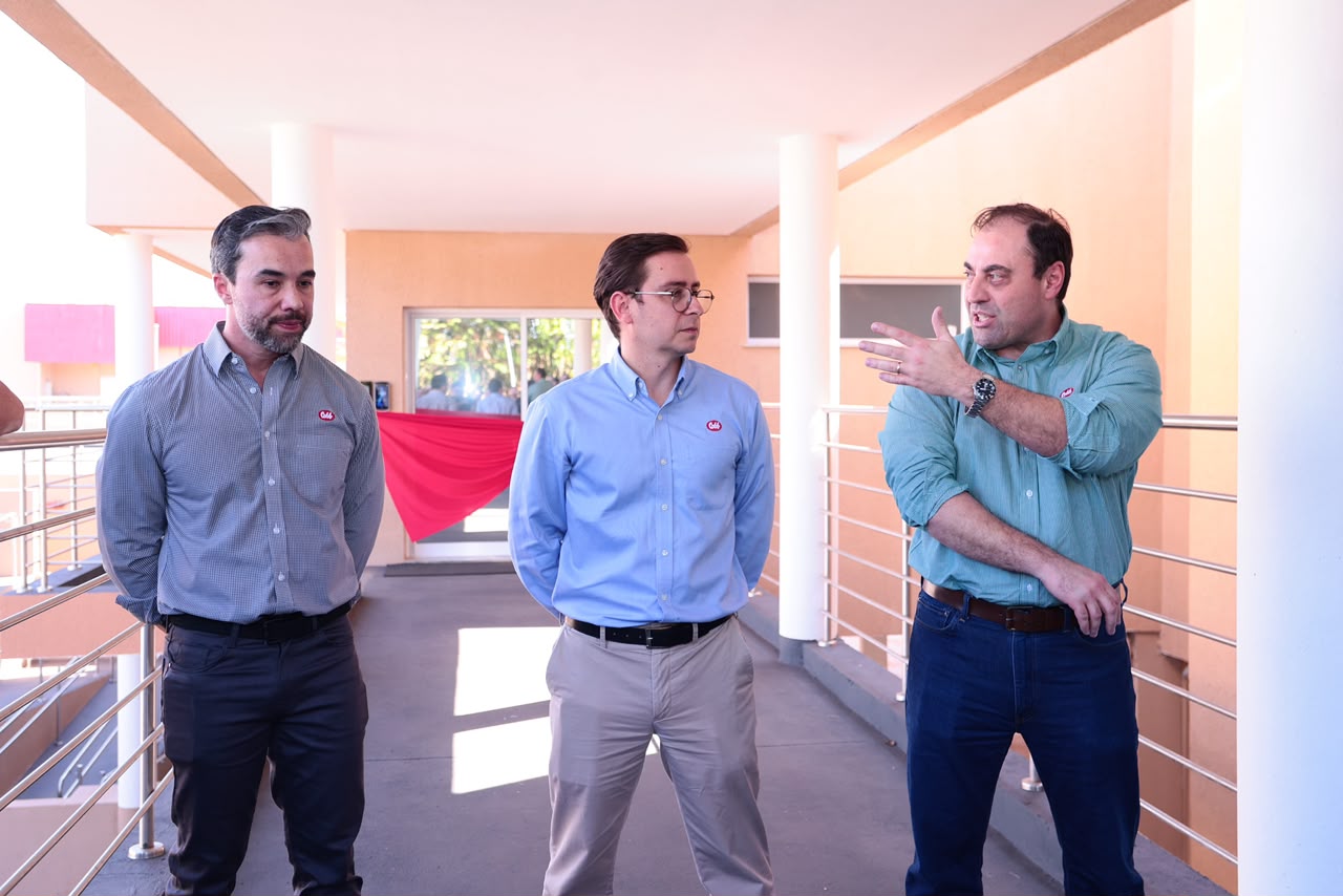 Cobb-Vantress inaugura novo Laboratório de Controle de Qualidade e amplia em 50% a capacidade de análises
